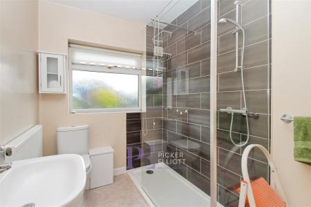Re Fitted Shower Room