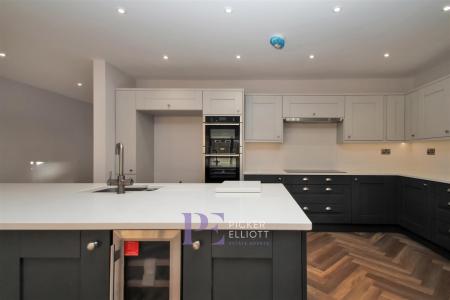 Open Plan Living Kitchen/Dining Room