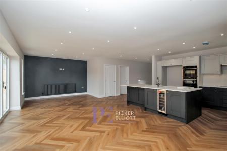 Open Plan Living Kitchen/Dining Room