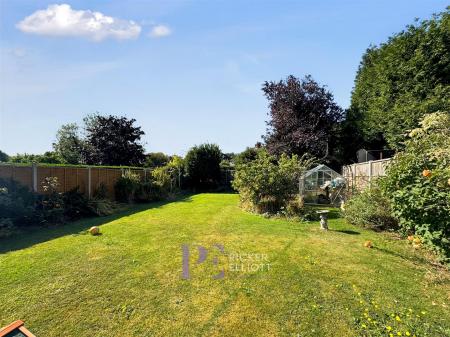 Expansive Rear Garden