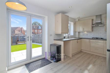 Kitchen Dining room