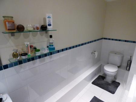 En-Suite Bathroom