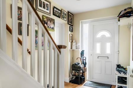 19-Cleeve-Road-16