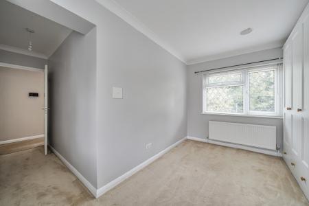 1356296-14-68cacdeec