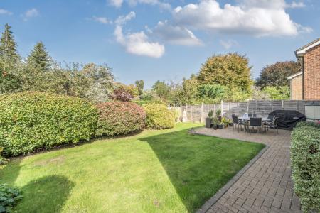 1356095-6-68d289bcc9