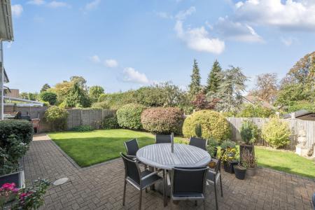 1356095-5-68d289b740