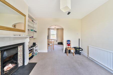 1317250-7-685bdf899c