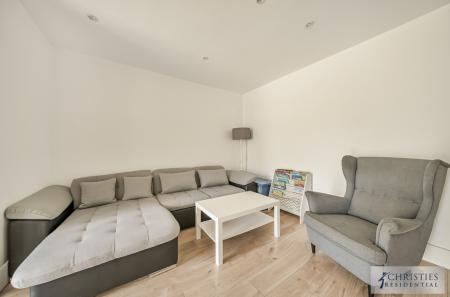 98775c75-22c3-4a43-8