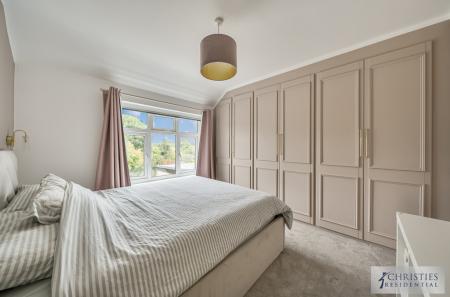 ef77df7e-a92b-472f-a