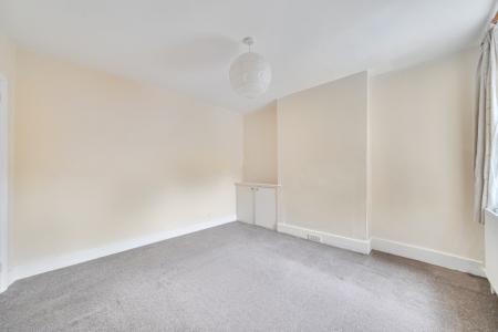 1373739-18-690209605