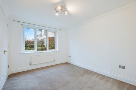 ASHURST CLOSE, 7- (7