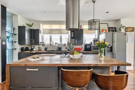 1340159-8-68a47140b0