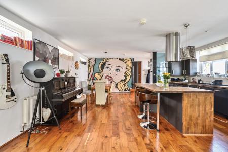 1340159-12-68a4715a9