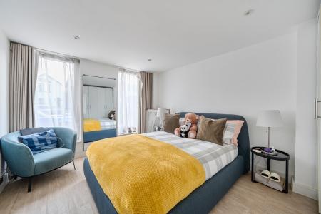 1411354-12-698c7ebeb