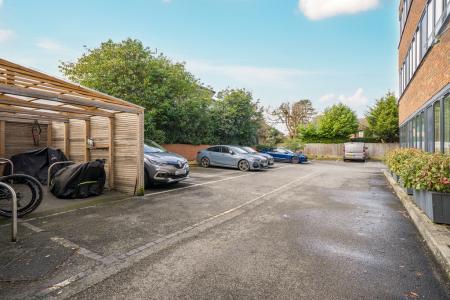 1411354-3-698c7e3983