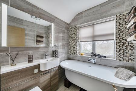 1415374-23-698df4084