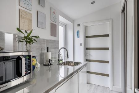 1415374-17-698df2e03