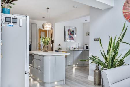 1415374-9-698df27d69