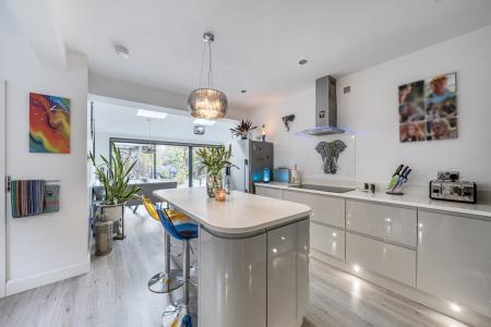 1415374-8-698df26144