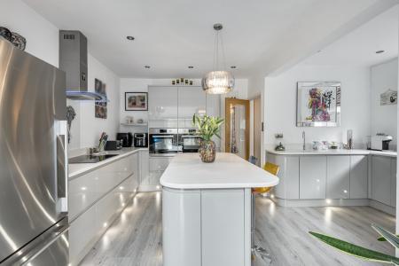 1415374-10-698df2847