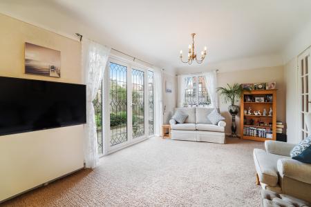 WOODLANDS AVENUE, 44