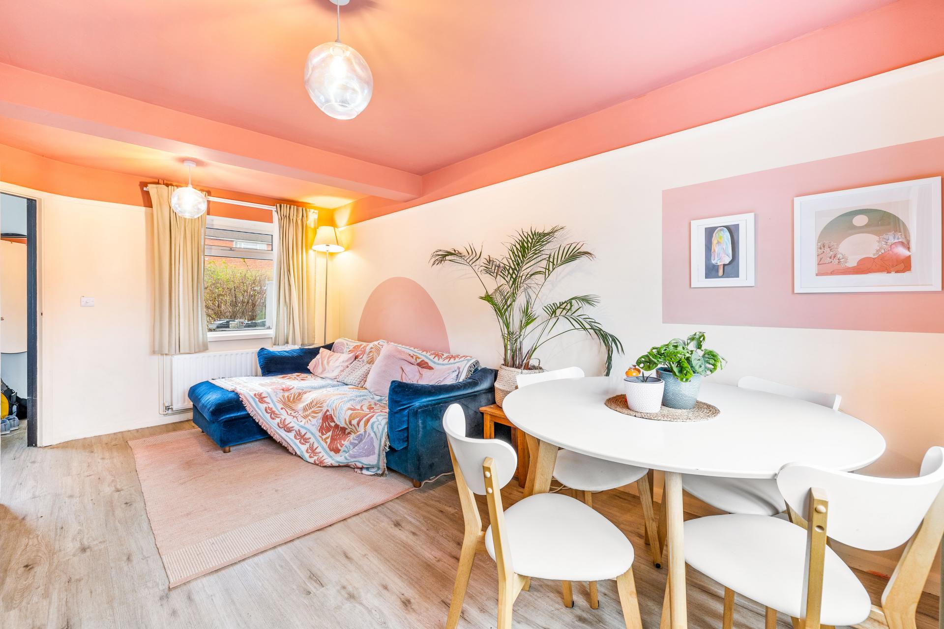 2 bedroom House for sale in Horley