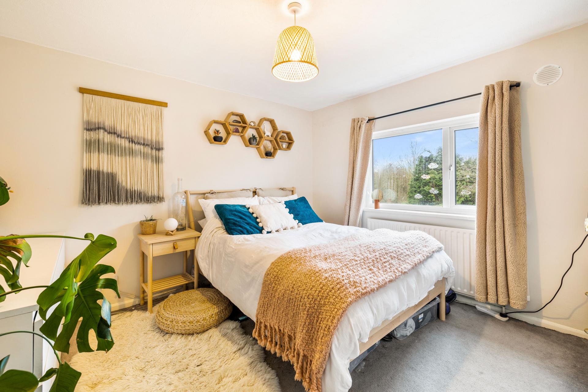 2 bedroom House for sale in Horley