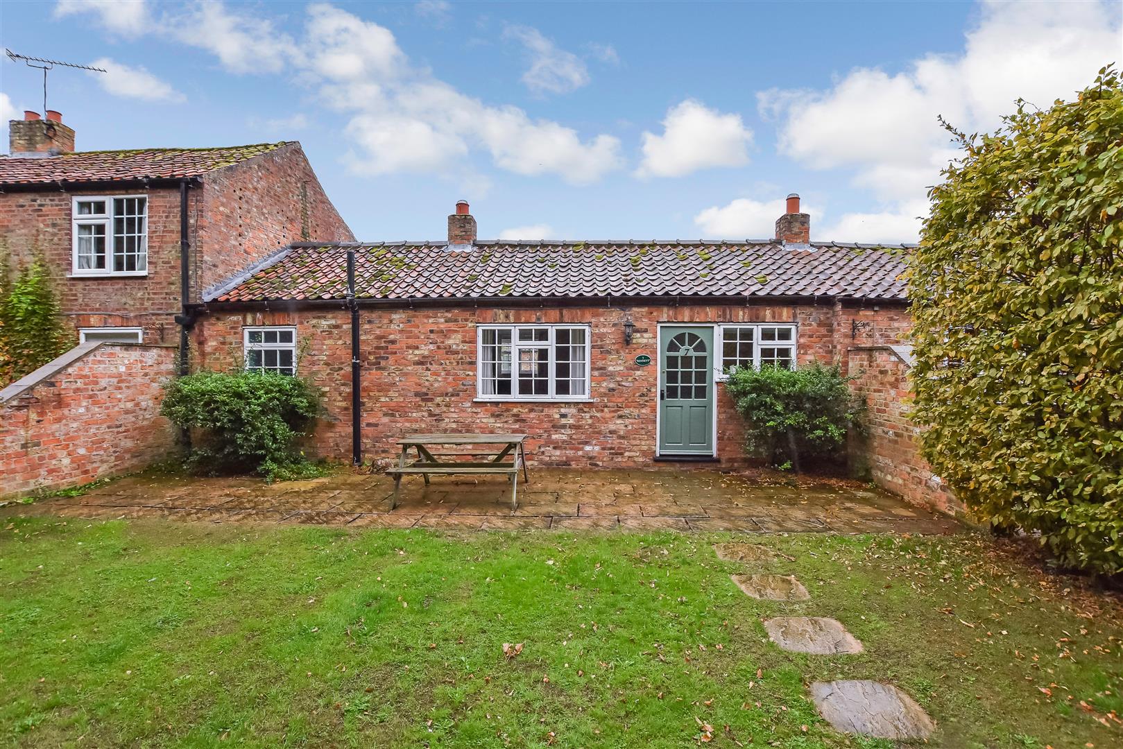 2 bedroom Terraced Bungalow for sale in York