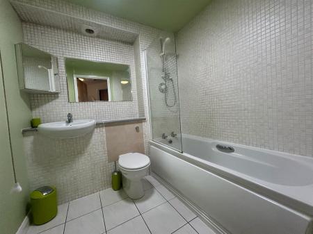 New Bathroom 2.jpg
