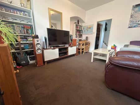 Lounge 2.jpg
