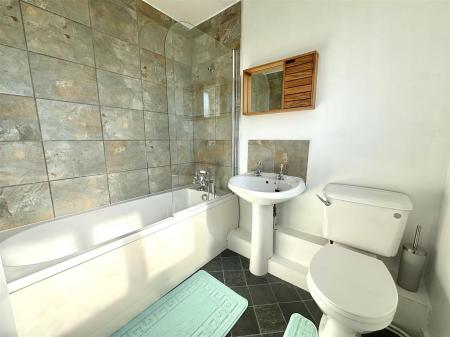 27 bath.jpg