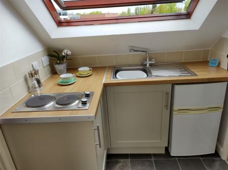 Flat4_Kitchen.jpg