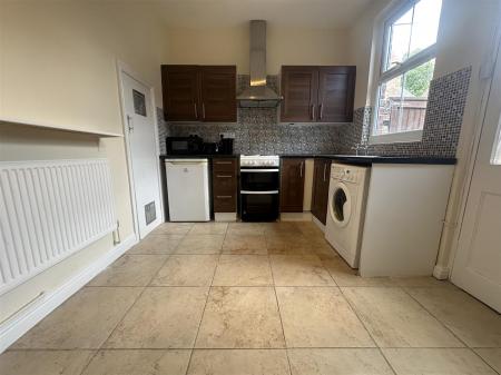 Kitchen 1.jpeg