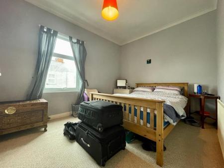 Bedroom 1.jpg