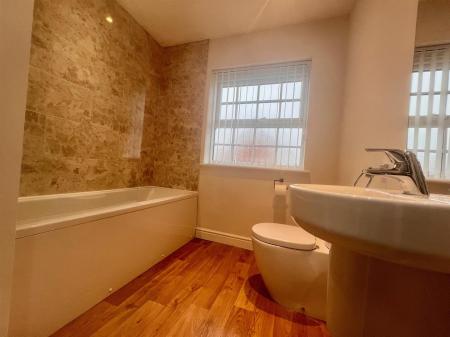 9 Hurns Way 8.jpg