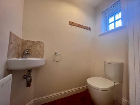 9 Hurns Way 5.jpg