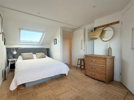 Loft room 2.jpg