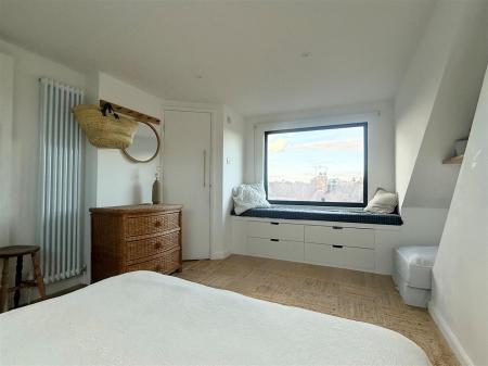 Loft room 1.jpg