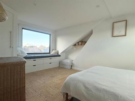 Loft Room.jpg