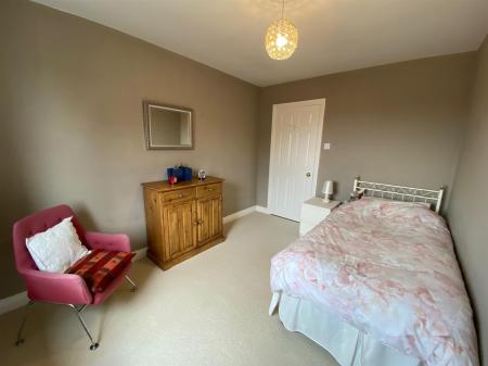 Bedroom - single.jpg