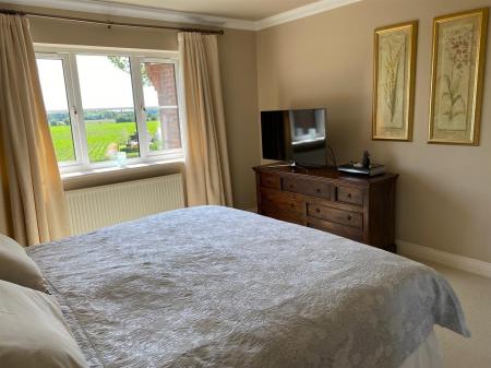 Master bedroom.jpg