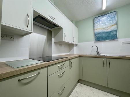 Kitchen 1.jpg
