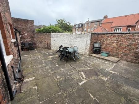 Courtyard.jpg