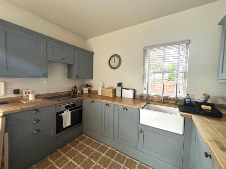 kitchen 4stp.jpg