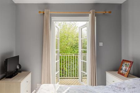 Apt_5_Beverley_House_41.jpg