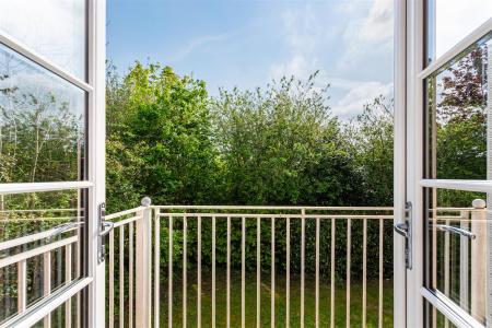 Apt_5_Beverley_House_51.jpg