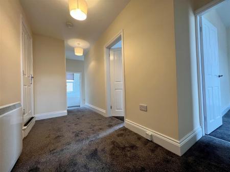 Hallway 3.jpg