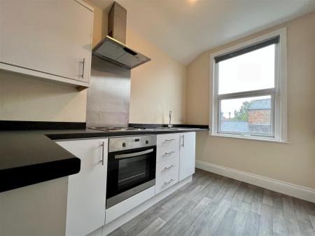 Kitchen 2.jpg