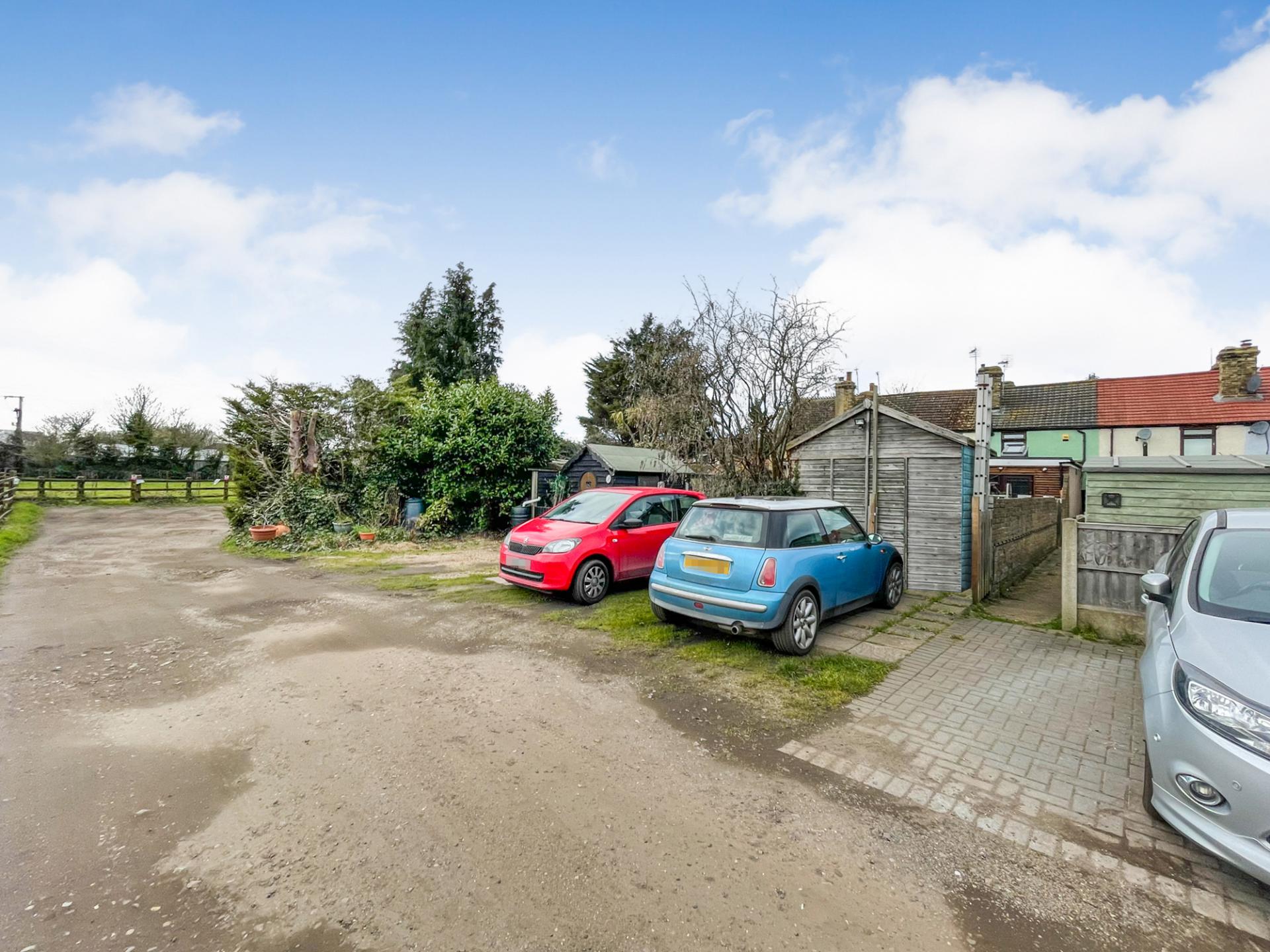 2 bedroom Cottage for sale in South Ockendon