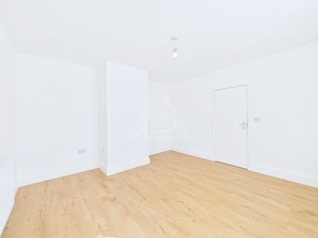 Media image 05